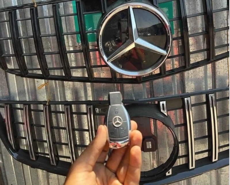 Ключи от Mercedes Benz